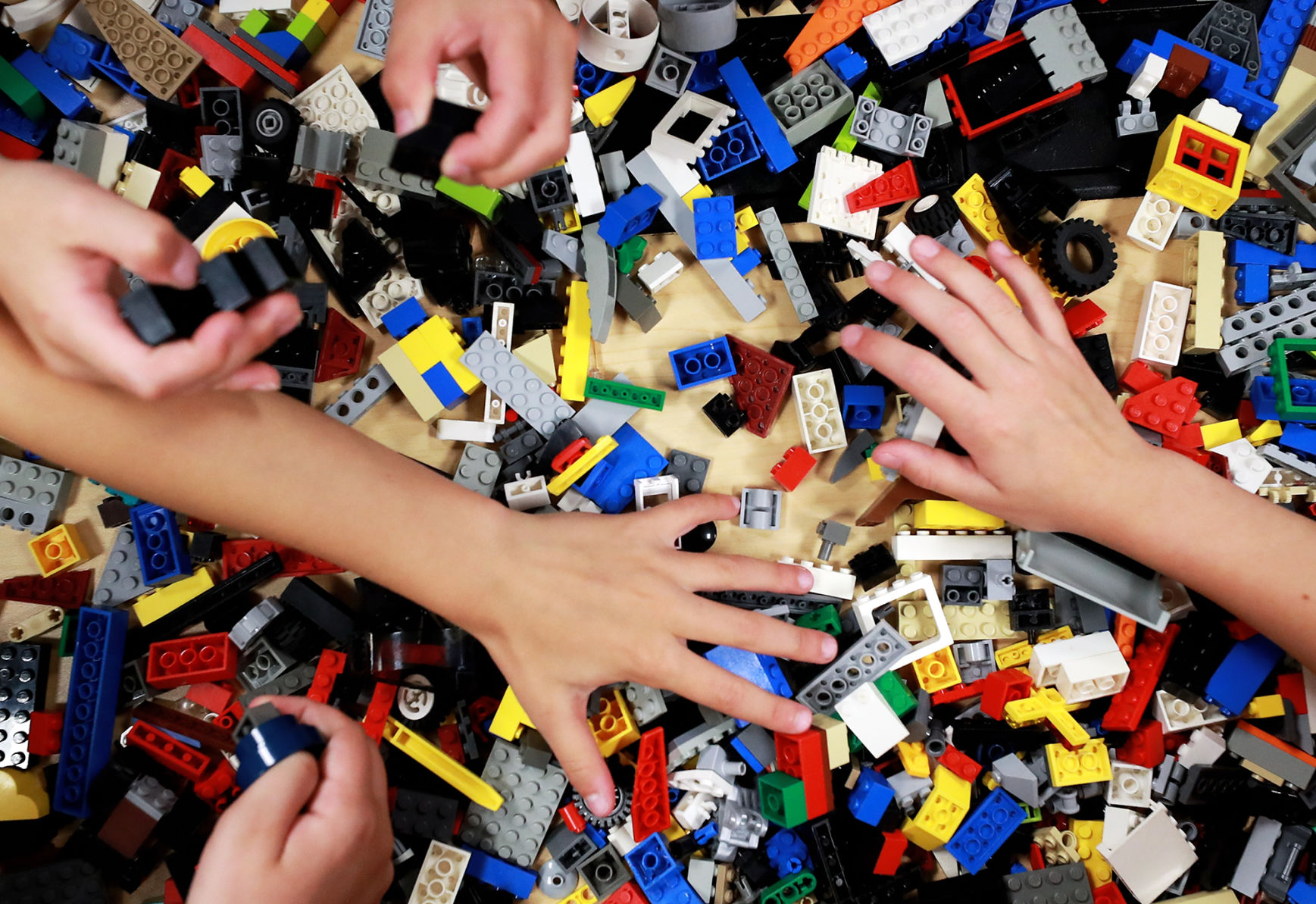 061119_LibraryLEGO003_bjs.JPG
